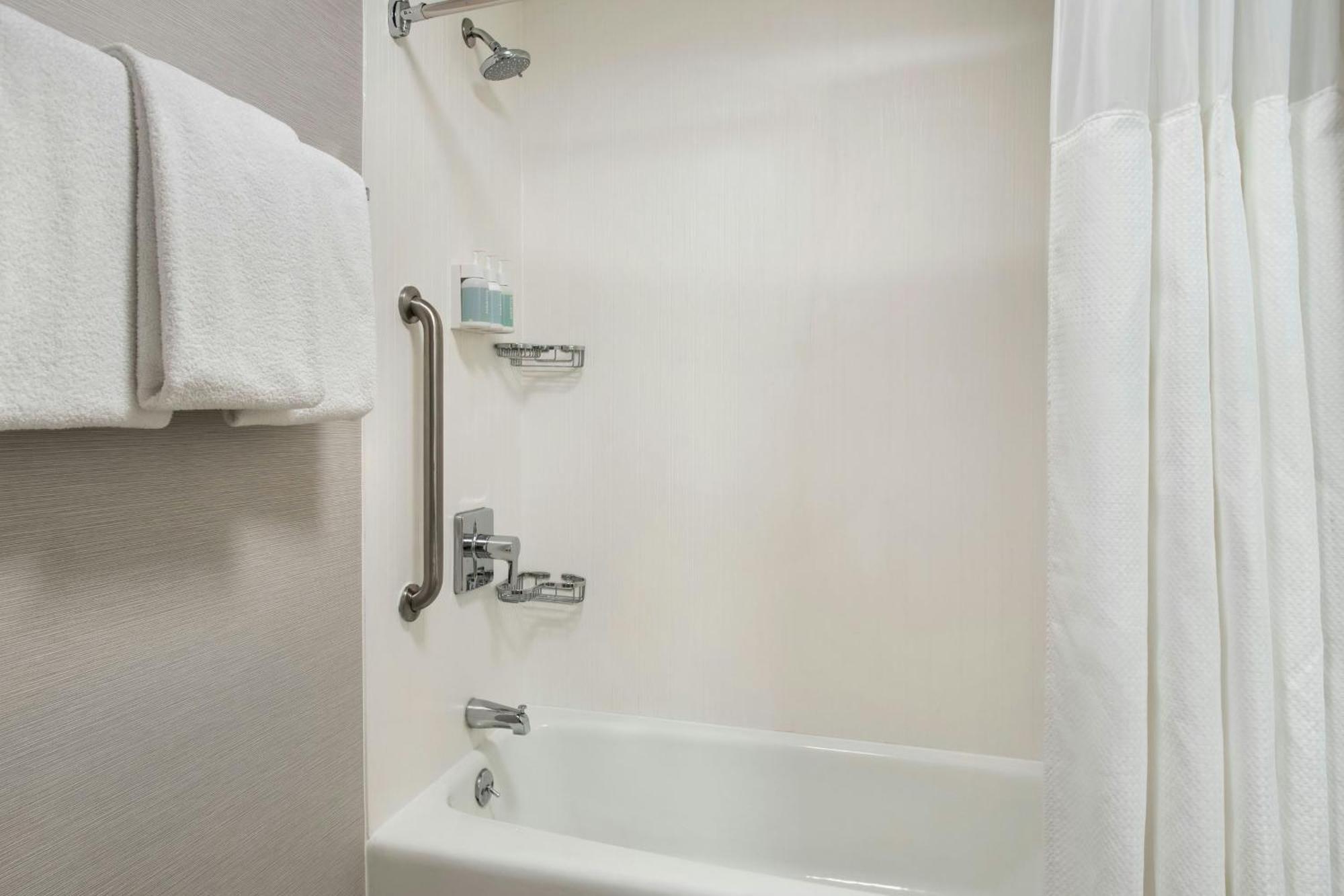 Courtyard By Marriott Rye Otel Dış mekan fotoğraf