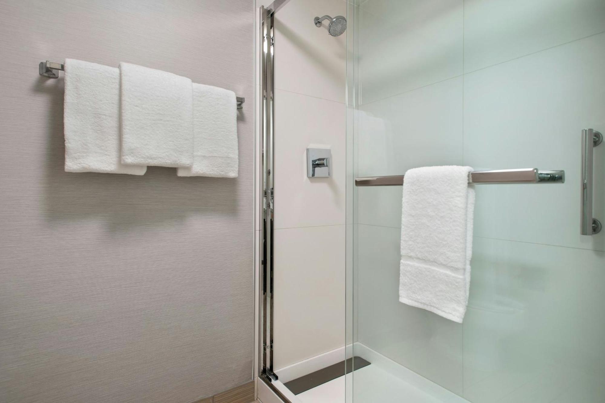 Courtyard By Marriott Rye Otel Dış mekan fotoğraf